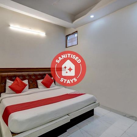 Oyo 78981 The Diamond Nest Noida Ngoại thất bức ảnh