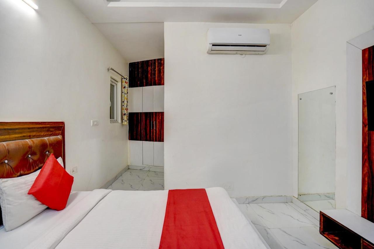 Oyo 78981 The Diamond Nest Noida Ngoại thất bức ảnh