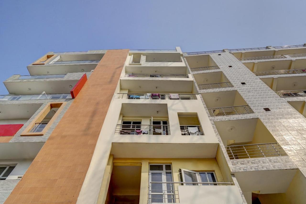 Oyo 78981 The Diamond Nest Noida Ngoại thất bức ảnh